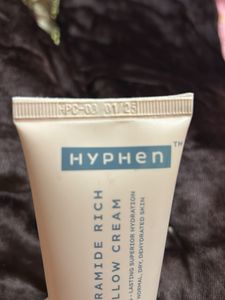 HYPHEN Ceramide Rich Pillow Cream