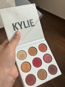Kyshadow The Burgundy Palette
