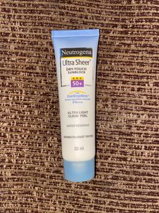 Neutrogena Ultra Sheer Dry Touch Sunscreen With Spf50+