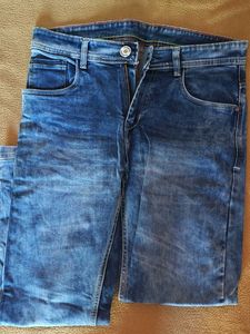 IT&#39;S PHILLIPS JEANS IN A VERY GOOD CONDITION