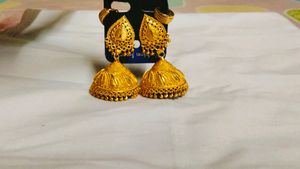 Golden Jhumka Combos