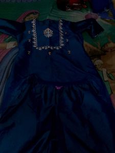 Elegant Embroidered Kurti