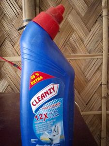 TOILET CLEANER WITH ULTRA 12X CLEANE