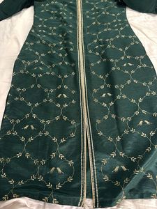 Women Green Ethnic Pure Silk Kurta