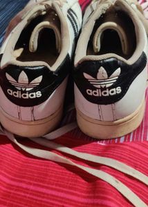 Adidas Sneakers