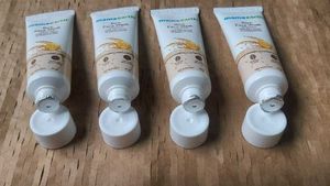 Mamaearth Rice Face Wash ( 10 piece )