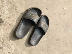 black comfortable sliders