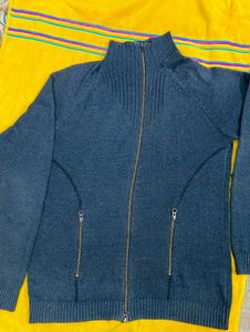 Stylish Zip-Up Knit Cardigan