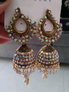 Earings new with tag