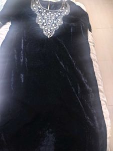 Elegant Embroidered velvet  Kurta set with net dup