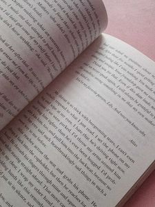 It Starts With Us by Colleen Hoover