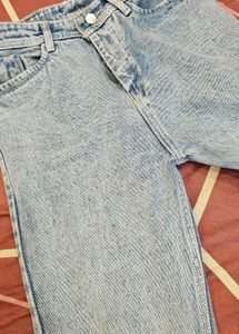 straight fit jeans