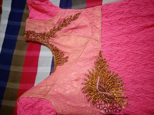 Elegant Pink Embroidered Kurta