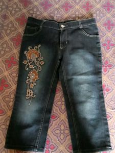 Embellished Capri Jeans