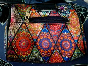 Chic Mandala Crossbody Bag– Vibrant Printed Sling