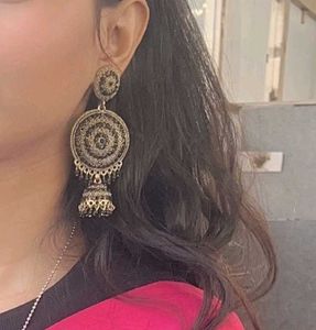 Beautiful Black Jhumka
