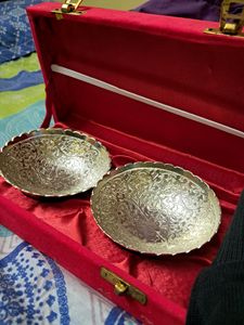 Gift Set Of Two Bowls And Spoons