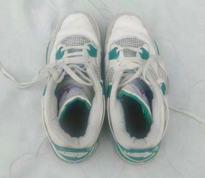 Jordan 4 Retro - Classic Style