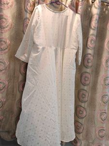 Elegant White Embroidered Kurta
