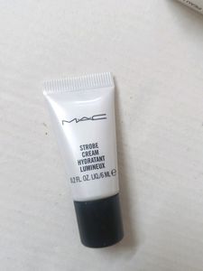 🤯Price Dropped 🎊Mac Strobe Cream