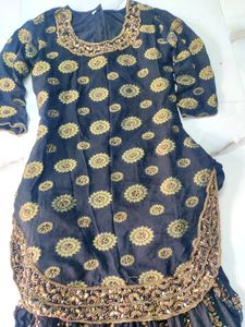Party Wear Pattiyala Black &amp; Golden Tybe