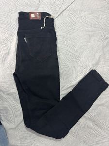 Black narrow Jeans