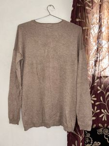 Taupe V-Neck Knit Top (Size M)