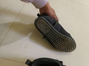 Women Stylish Flat Boots.