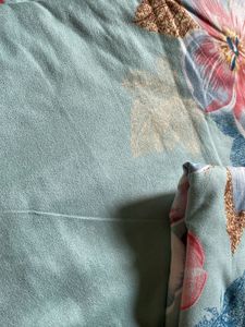 Floral Bedsheet With Pillow Covers