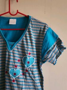 Night Wear Top And Capri
