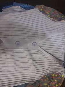 Cute lavender crop top with net sleeves