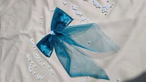 Green Bow with Pearls