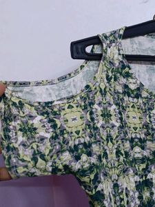 Fancy Gown For Sale In Very Good Condition