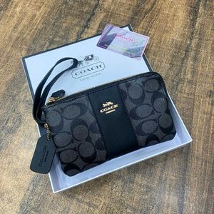 COACH Small Wristlet in Signature Canvas WD BOX