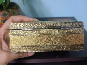 Gold Tone Jewelry Set: Bangles &amp; Earrings