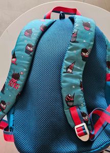 Wildcraft junior school bag