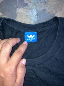 ADIDAS T-SHIRT