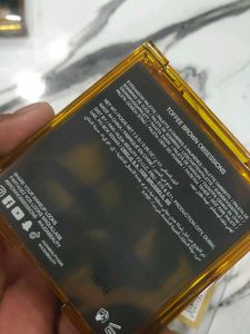 Toffee Brown Huda Beauty Eyeshadow Palette