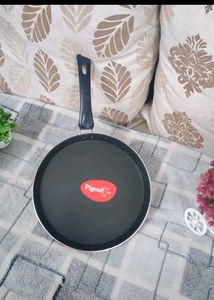 Brand New 7 Pieces Non Stick Cookware Set