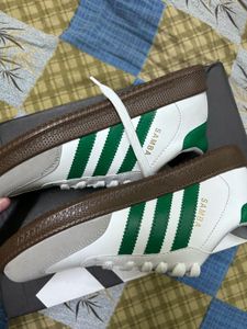Adidas Sneakers