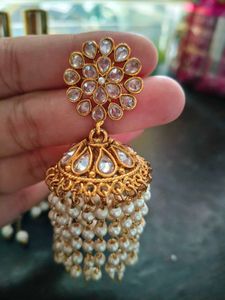 Earings and broach combo