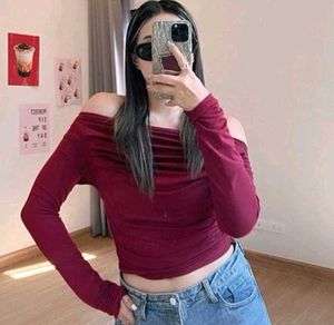 Offshoulder Y2K Top