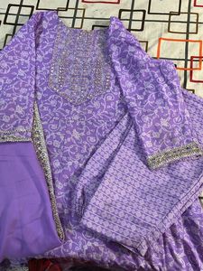 Beautiful Kurta Set With Silver Lace Design