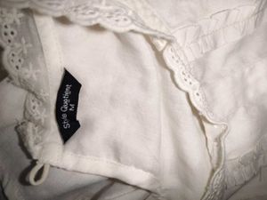 SizeS/M 🎁Buy 2 Get 1 Free 🎁White Lace Trimmed Bl