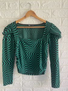 Zara Puffed Sleeve Top