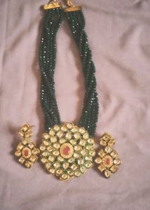 kundan. set. and earing