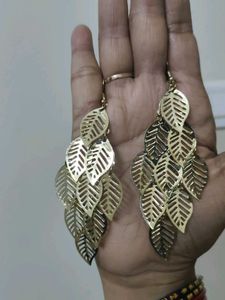 Set Of 2 Beautiful Gold Earrings