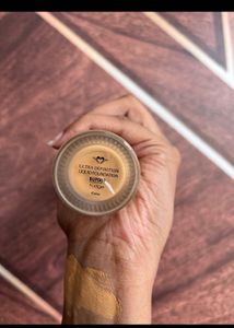cheapest price combo of 2  Forever 52 foundation