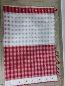Red &amp; White Checkered Saree(2 Blouse Pieces)
