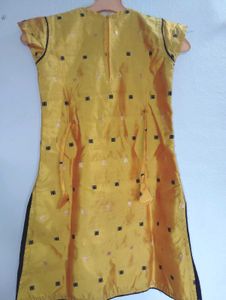 Girls&#39; Traditional Indian Dress Set